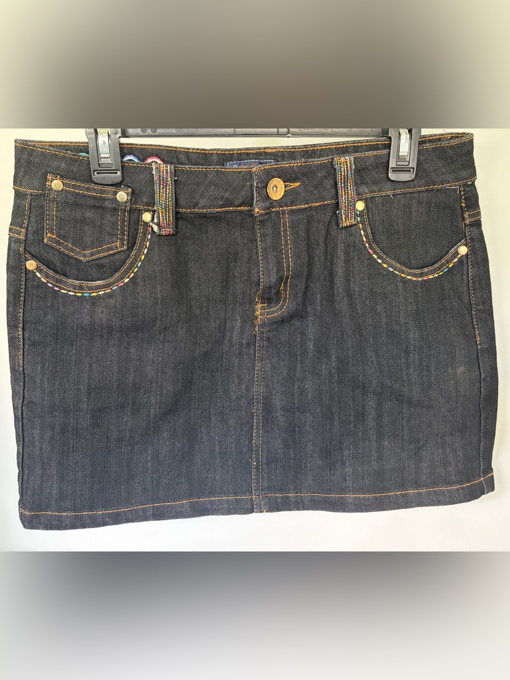 Vintage Y2K COOGI Embroidered Dark Denim Mini Skirt size 9 /10 new